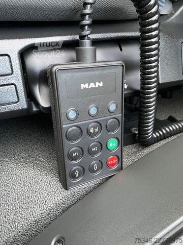 Vrachtwagen met bakwagen MAN TGM 15.290 BL/Koffer/3Sitzer/NL8,0 To/LBW/17 tkm