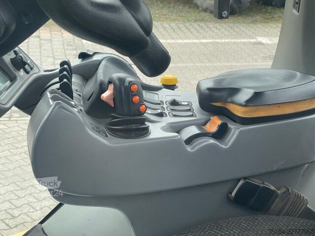 Tracteur Challenger MT 765 B