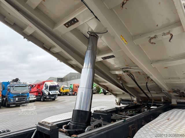 Three-sided tipper truck IVECO Tracker AD380T50 6x4 KH Kipper Bordmatik