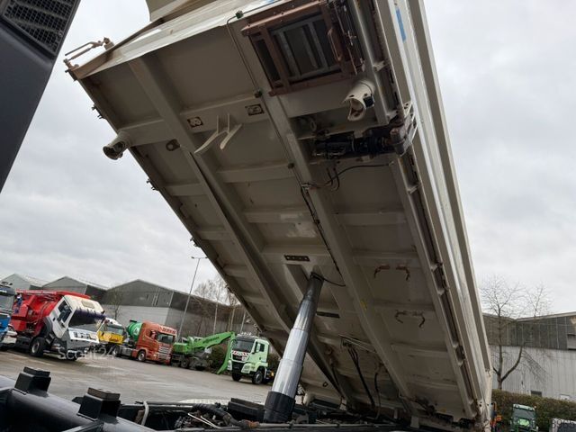 Three-sided tipper truck IVECO Tracker AD380T50 6x4 KH Kipper Bordmatik