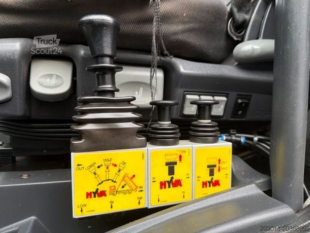 Tipper truck IVECO Tracker AD380T50 6x4 KH Kipper Bordmatik