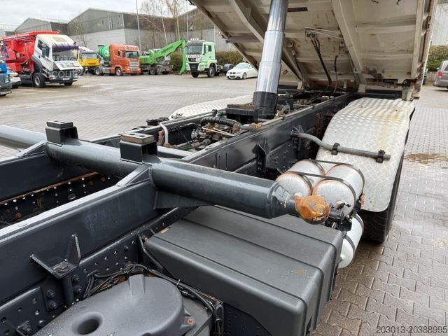 Tipper truck IVECO Tracker AD380T50 6x4 KH Kipper Bordmatik