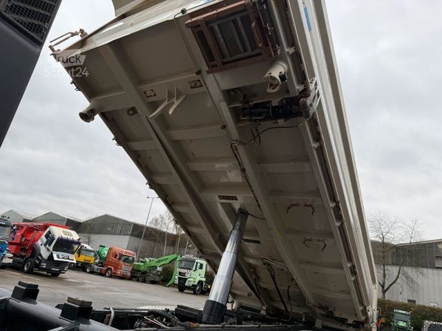 Tipper truck IVECO Tracker AD380T50 6x4 KH Kipper Bordmatik