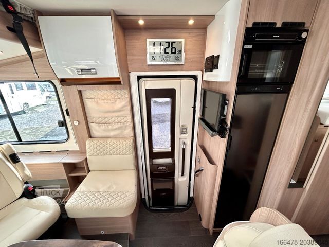 Інтегрований автокемпер LAIKA Kosmo 909 *Einzelbetten-Hubbett-Automatik*