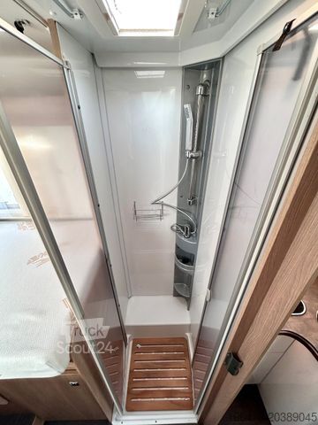 Інтегрований автокемпер LAIKA Kosmo 909 *Einzelbetten-Hubbett-Automatik*