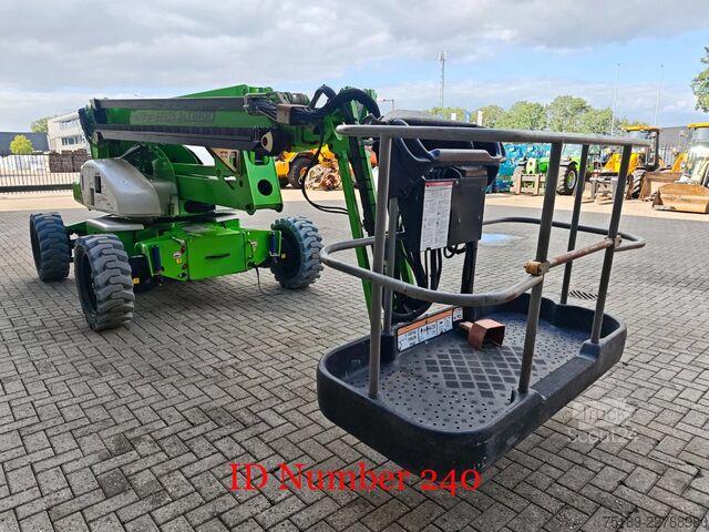Nivelletty teleskooppinen työtaso Niftylift HR 21 Hybrid AWD