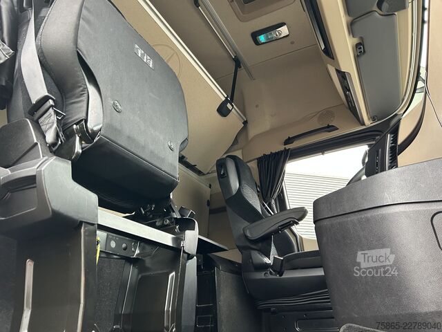 Standard-SZM Mercedes-Benz Actros 1845 Gigaspace / Tacho V2 / 371 dkm / Bl...