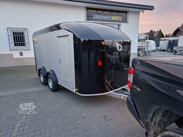 Skaptilhenger Cheval Liberté Debon C 800 440x206x206cm aerodynamischer Alukoffer Rampe Seitentür Pullman