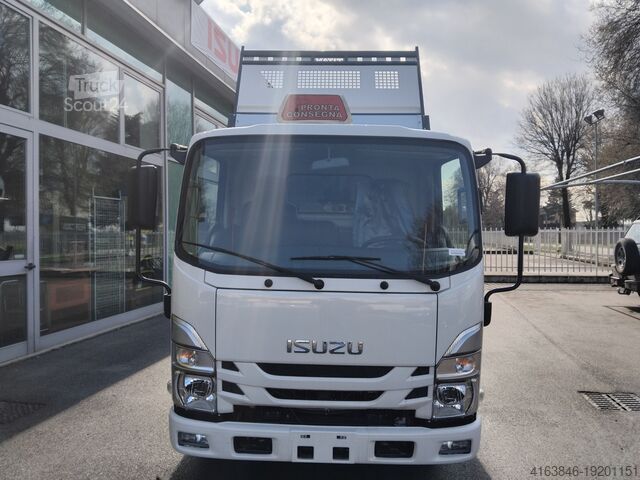 Camião basculante de três lados Isuzu M21 tt