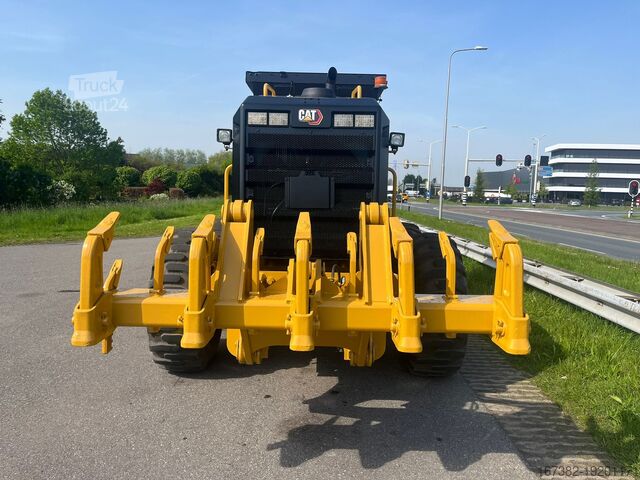 Грейдер Caterpillar 140GC - Push block / Ripper / New Tires