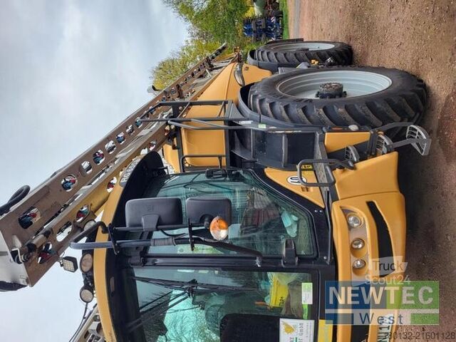 Обприскувач для пестицидів Challenger ROGATOR 655 B