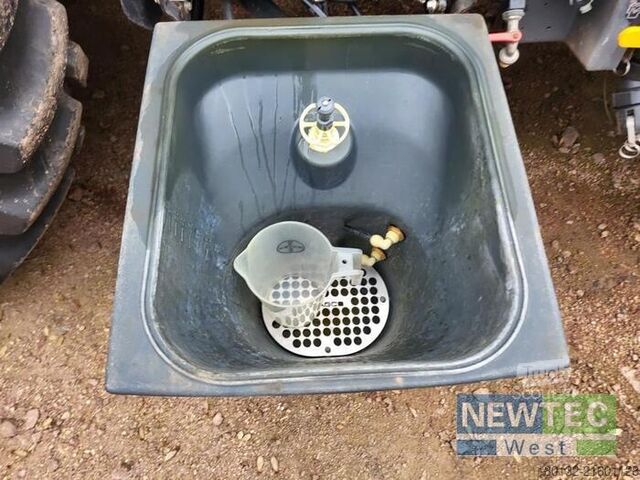 Обприскувач для пестицидів Challenger ROGATOR 655 B