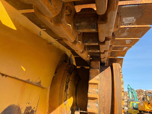 Levelling machine Caterpillar D6T XL