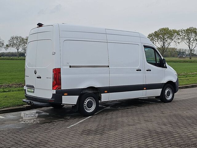 Bestelauto MERCEDES-BENZ SPRINTER 316 L2H2 Navi RWD