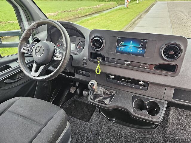 Навантажувальна платформа MERCEDES-BENZ SPRINTER 516  Open-Laadbak