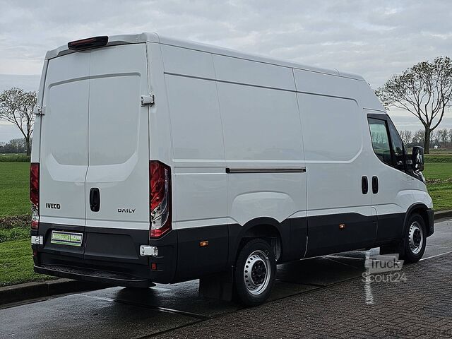 Bestelauto IVECO DAILY 35S16 L2H2 Automaat AC