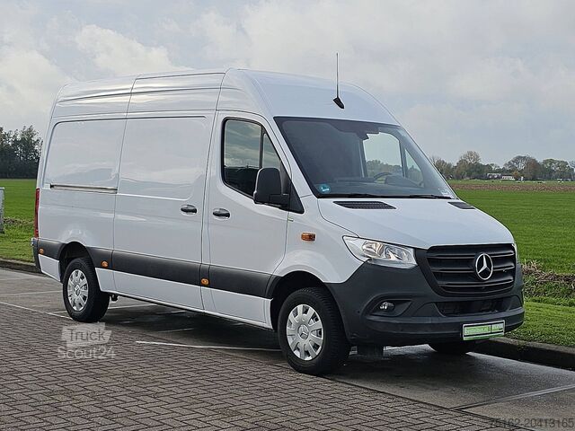 Bestelauto MERCEDES-BENZ SPRINTER 317 L2H2 Mbux Navi RWD!