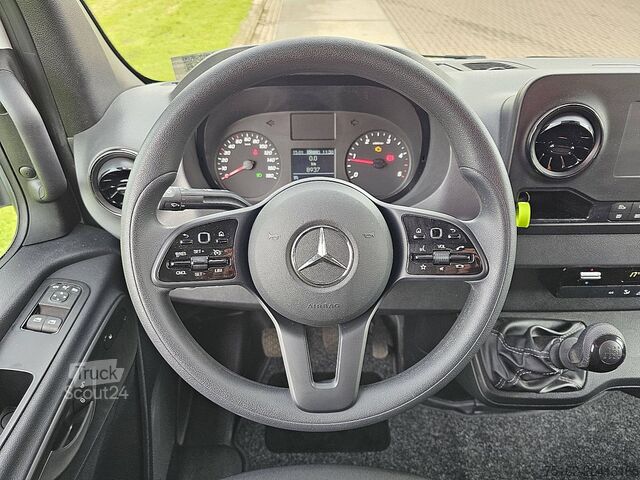 Bestelauto MERCEDES-BENZ SPRINTER 317 L2H2 Mbux Navi RWD!