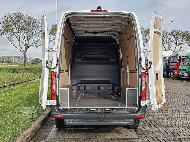 Bestelauto MERCEDES-BENZ SPRINTER 317 L2H2 Mbux Navi RWD!