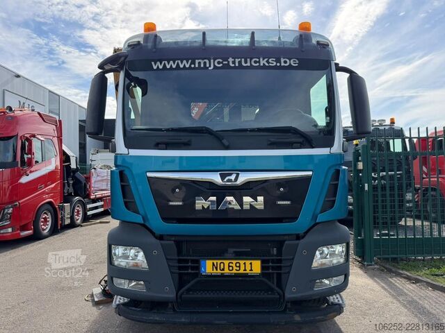 Kamion sa kranom MAN TGS 35.420 8x4 + CRANE ATLAS 332 (4x) - RADIO -...