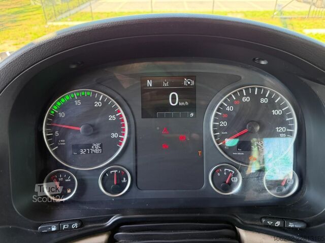 Kamion sa kranom MAN TGS 35.420 8x4 + CRANE ATLAS 332 (4x) - RADIO -...