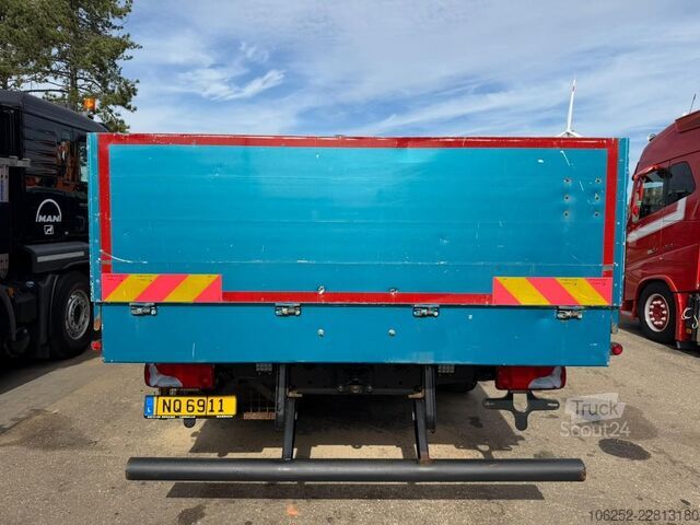 Plateforme de chargement ouverte MAN TGS 35.420 8x4 (8m!) PRITSCHE + KRAN ATLAS 332 ...