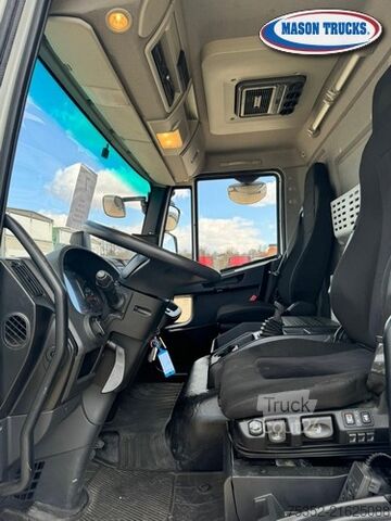 Camion cu platformă și prelată Iveco Eurocargo 120-250P