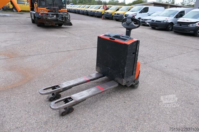 Carretilla elevadora baja bt LWE 160