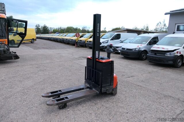 Carretilla elevadora bt SWE 080L
