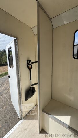 Véhicule utilitaire Citroën Bloomfields 2 Pferdetransporter 149t KM