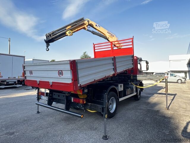 Caminhão basculante de três vias com guindaste Iveco Eurocargo 140e25