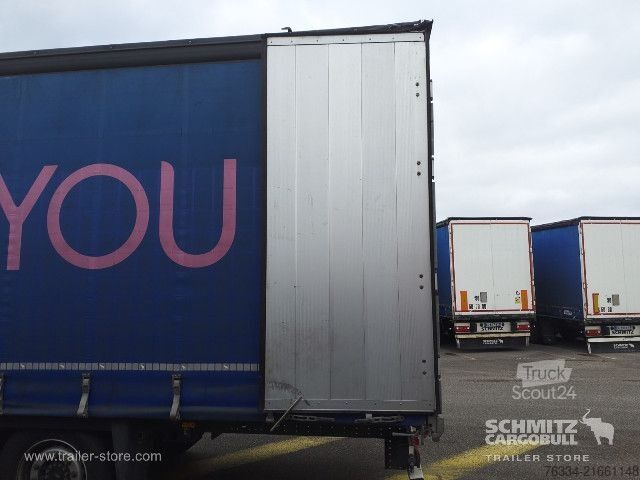 Open semitrailer with tarp Schmitz Cargobull Semitrailer Curtainsider Mega