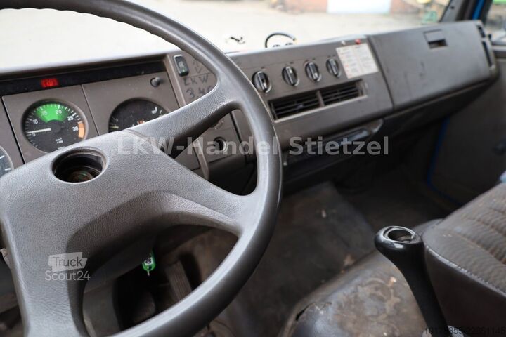 Plachtová dodávka MERCEDES-BENZ 814 6 Zylinder, Blattfederung, kurzer Radstd.