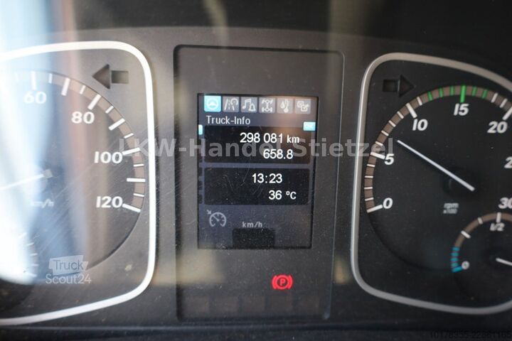 Skriňová dodávka MERCEDES-BENZ 818 Atego 4x2 BL, Euro 6, AHK, LDBW, 6,0m, TÜV N