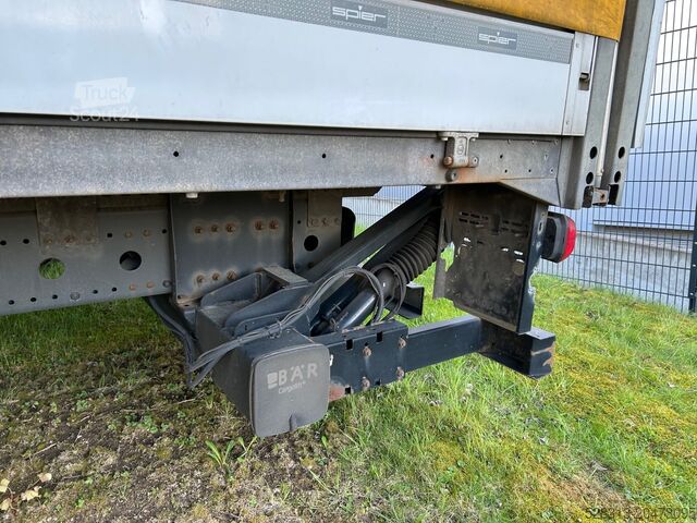 Lastbil med flak och presenning Mercedes-Benz Atego 1230L