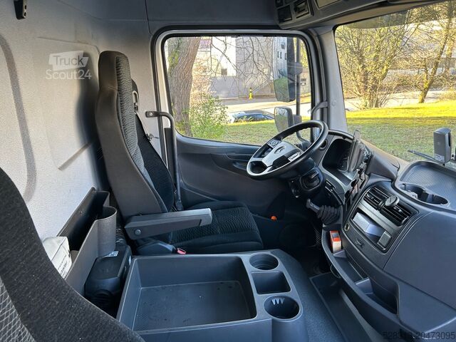 Lastbil med flak och presenning Mercedes-Benz Atego 1230L