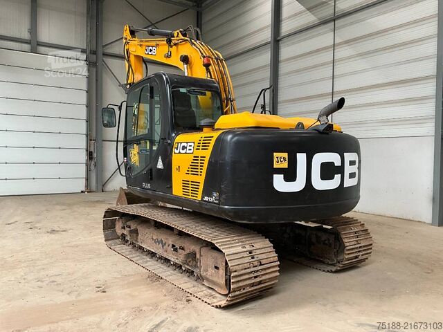 Pelle sur chenilles JCB JS 131 LC