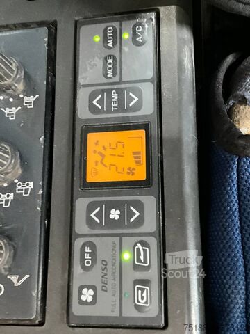 Excavadora de ruedas Hitachi ZX 130 W