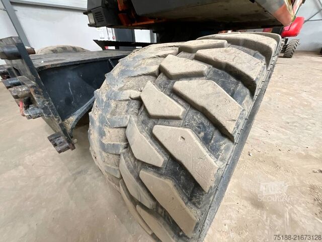 Excavadora de ruedas Hitachi ZX 130 W