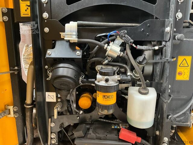 Mini-pelle JCB 16 C-1 T3