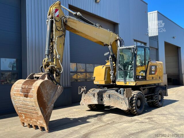 Kolesni bager Caterpillar M318F