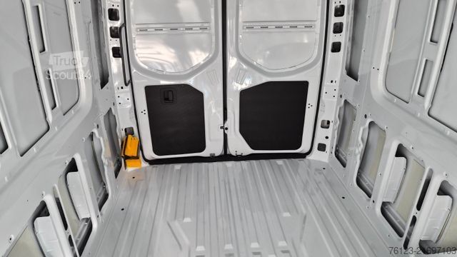 Furgon z wysokim dachem MERCEDES-BENZ Sprinter III Kasten  519 CDI RWD 4x 4 Allrad