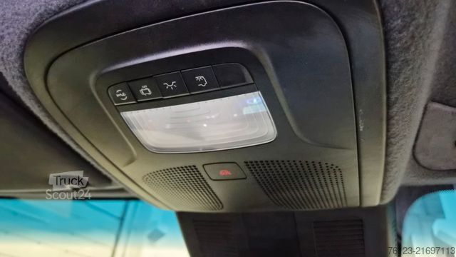 Minibus MERCEDES-BENZ 519  Allrad 4 x 4 Lagerfahrzeug Stock 20 Sitzer