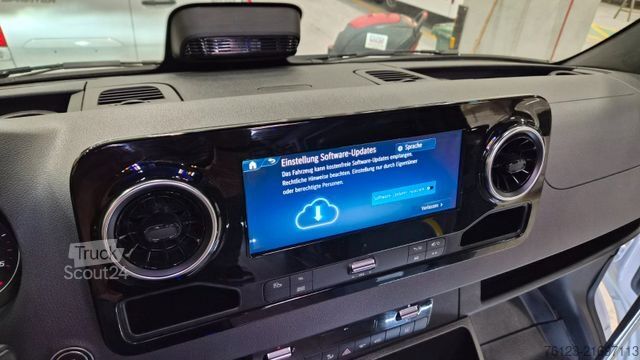 Minibus MERCEDES-BENZ 519  Allrad 4 x 4 Lagerfahrzeug Stock 20 Sitzer