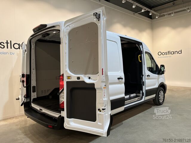 Furgon blaszak Ford E-Transit 390 (3500 kg) L2H2 Trend 68 kWh 184 P...