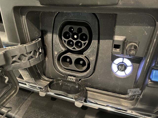 Furgon blaszak Ford E-Transit 390 (3500 kg) L2H2 Trend 68 kWh 184 P...