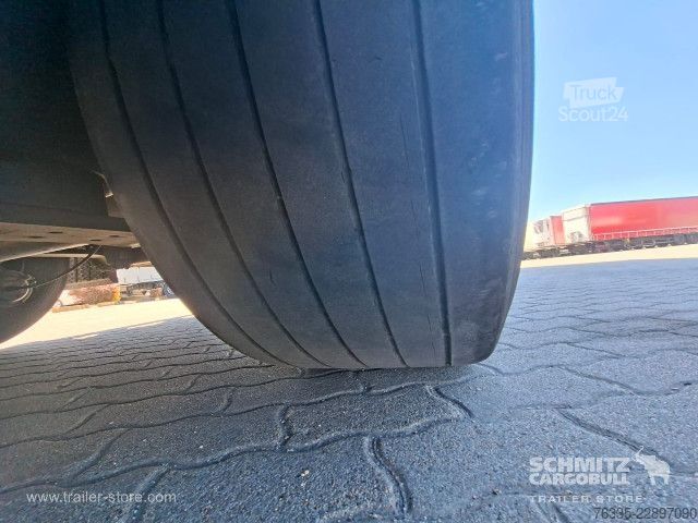 Semi-reboque aberto com lona Schmitz Cargobull Curtainsider Mega