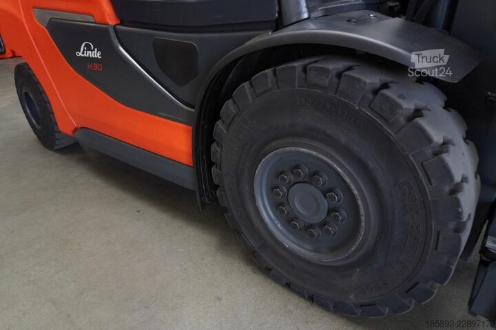 Chariot élévateur Linde H 30 T 1202