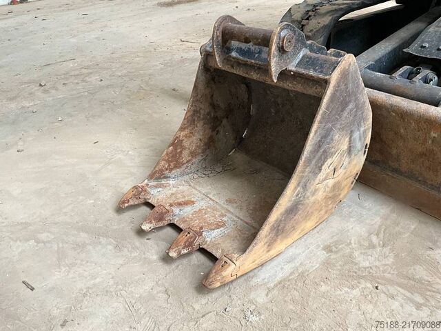 Minikaivinkone Kubota KX 030-4