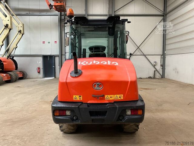 Kuormaaja Kubota R 065